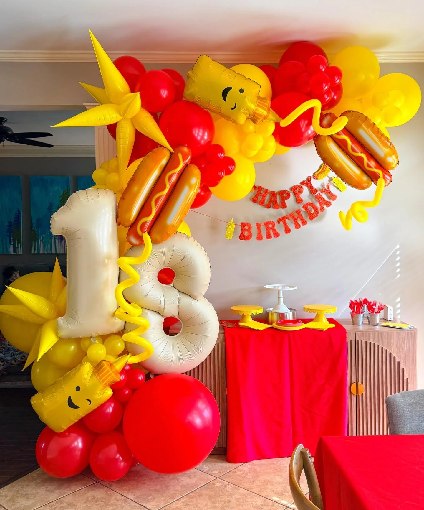 HOT DOG my favorite guy is 18! He lives for hot dogs and mustard so we had to do it up right for his big 18. Special shout out to @gibsonsdonuts for surprising us with a HOT DOG DONUT. 🍩 🌭 #popculturememphis