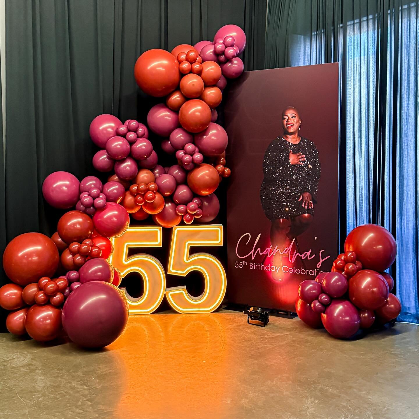 It&rsquo;s a wine themed party which calls for @tuftexballoons  Sangria and @sempertex Merlot 🍷🍷🍷 Happy 55th birthday Chandra! @ledmarquee_memphis #popculturememphis