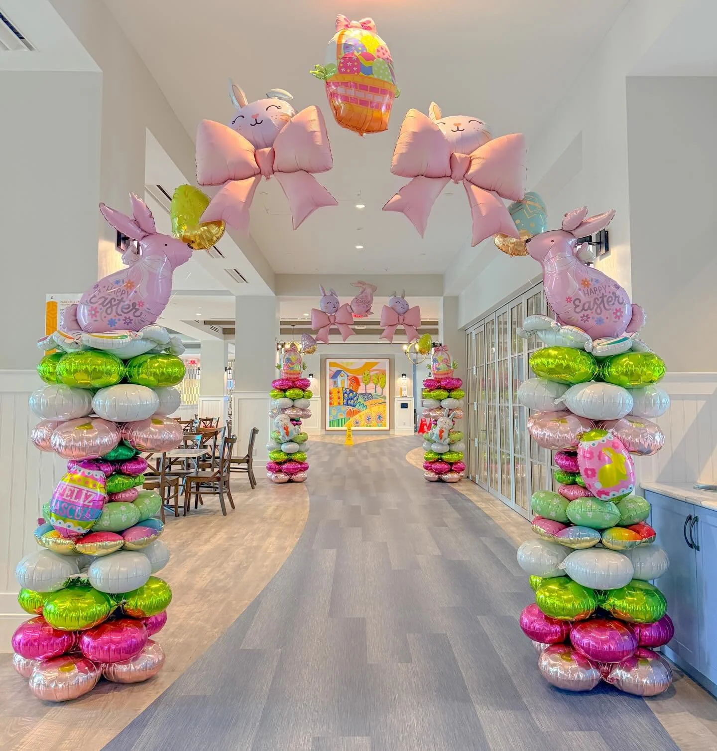 🐰 Here comes Peter Cottontail! 🐰 Brightening up Easter at Domino&rsquo;s Village this week @stjude 💐 #popculturememphis