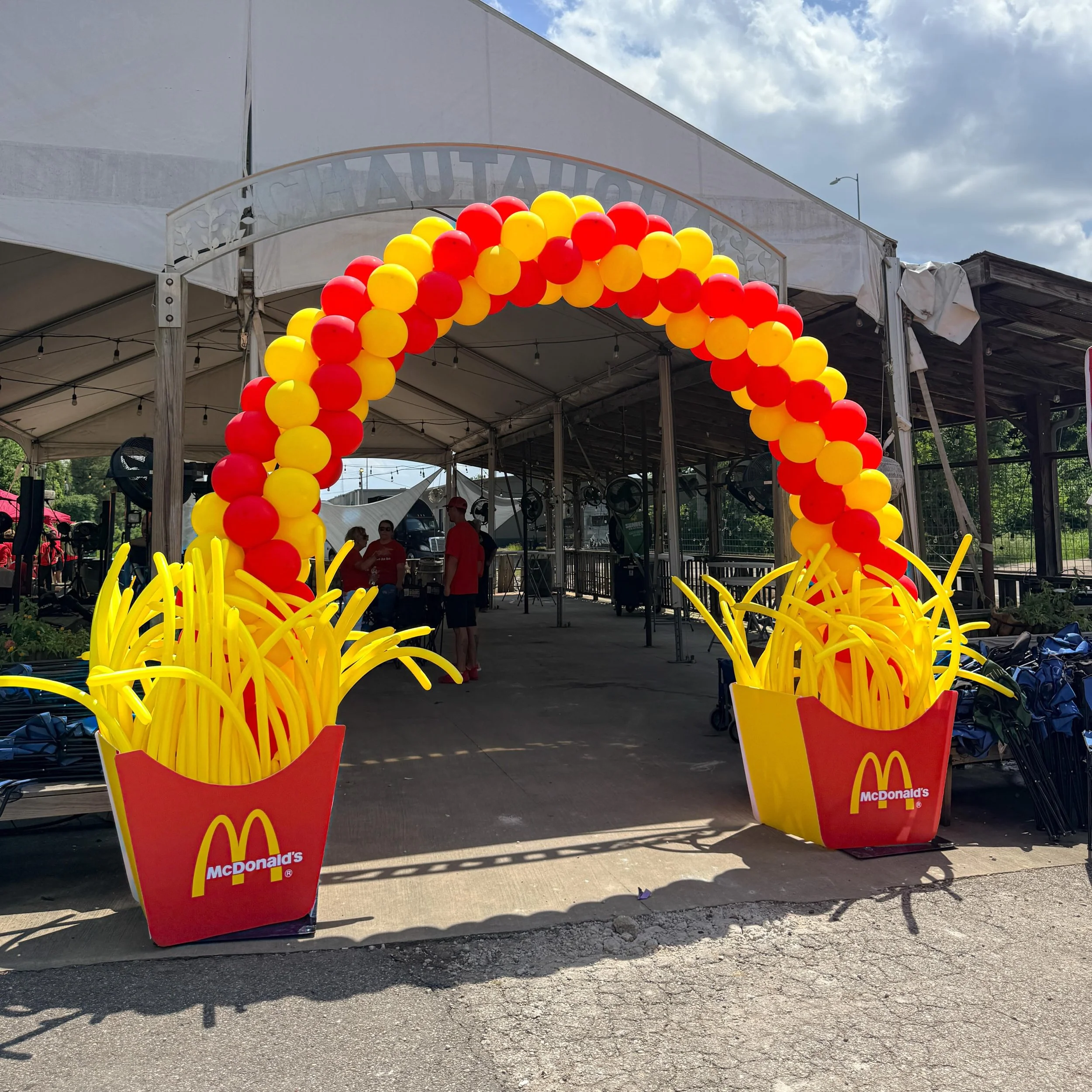 🍟 Return of the Mac! 🍟 It&rsquo;s our third year at Red Shoe Brew and the return of our French fry arch! @ronaldmcdonaldhousewtnnear #popculturememphis