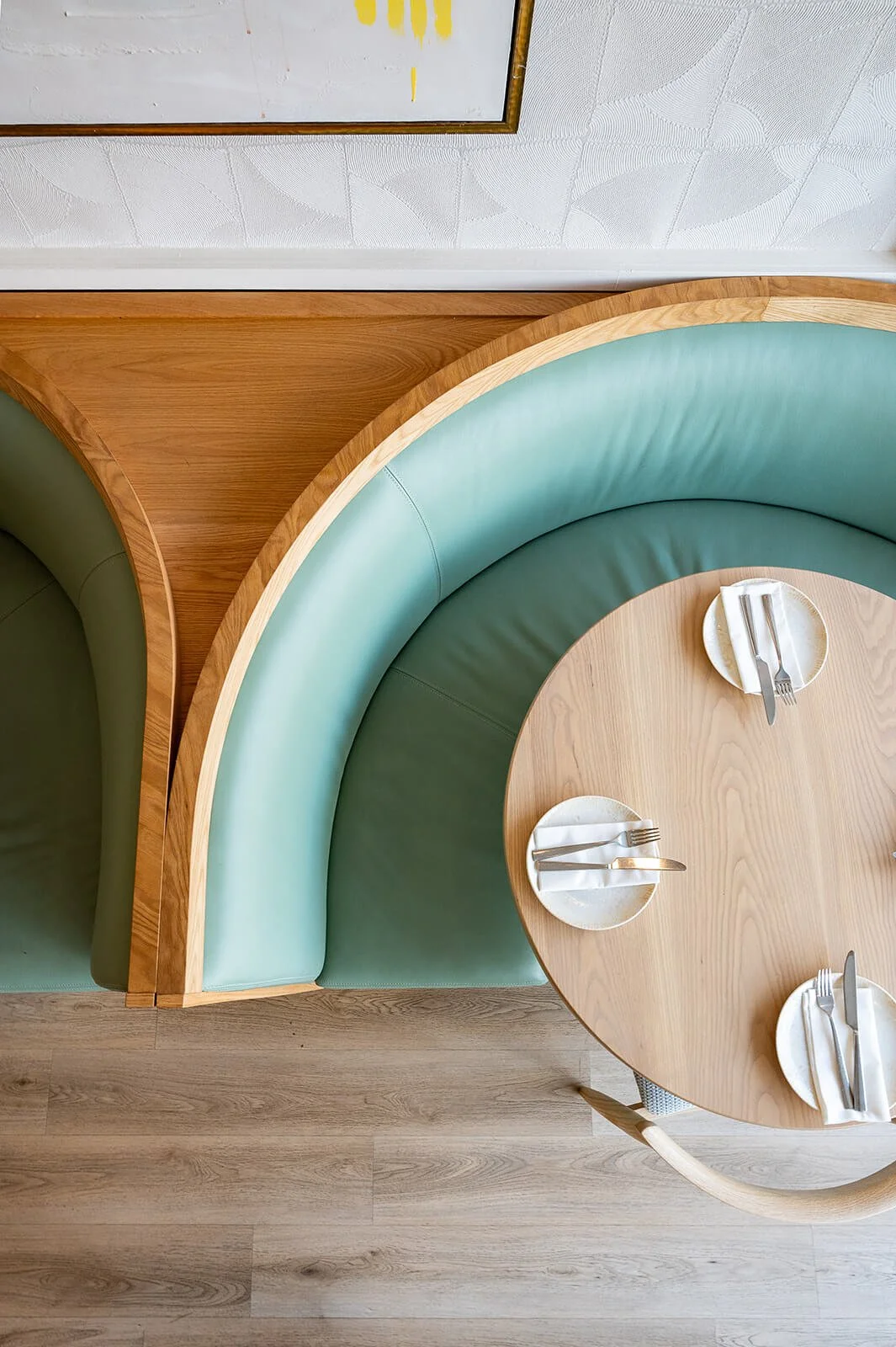 Tabule Oakville dining atmosphere — contemporary Mediterranean restaurant in Oakville, Sansa Interiors