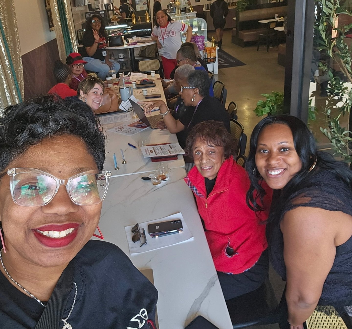 Confident, connected, and digitally empowered!

Our B.R.I.D.G.E.S. Digital Divas experience brought Sorors together for an afternoon of support, practical tech skills, and connection. From navigating Delta platforms to mastering everyday digital tool