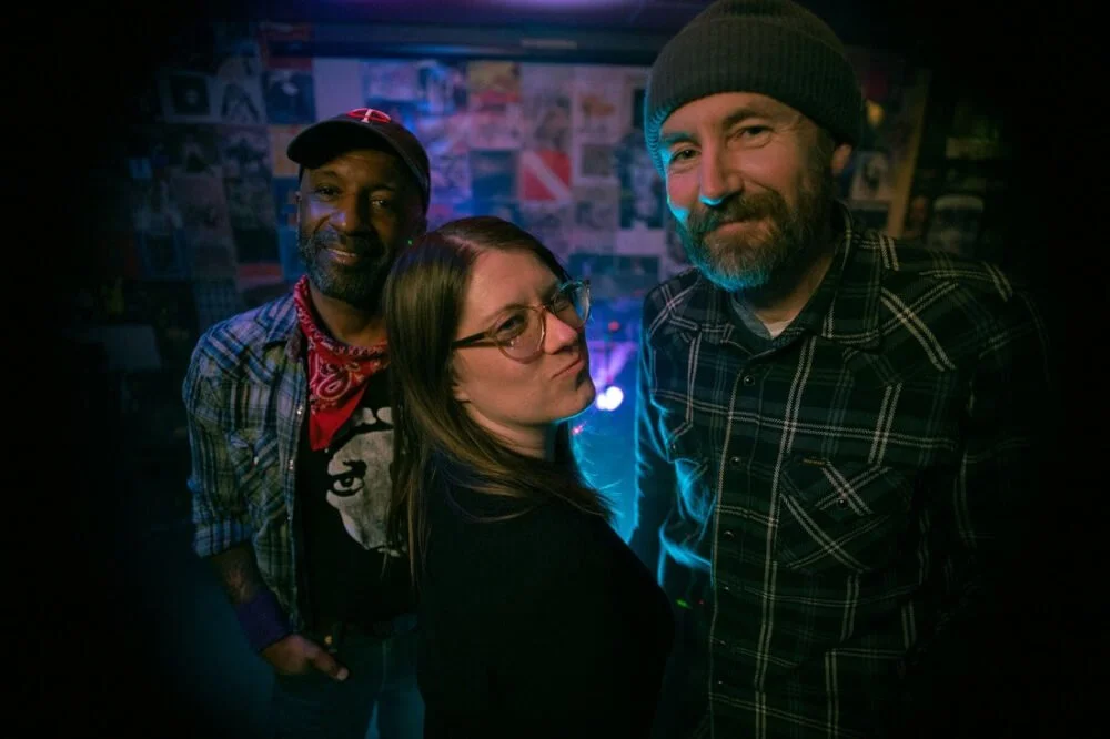 Neva Dinova with Brett Newski & The Pretty Graves