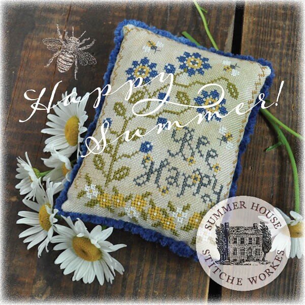 Nothing says summer like a garden full of daisies and bees! #summerhousestitcheworkes #beehappy #happysummer #crossstitch #xstitch #gardenstitching #summerstitching #stitch