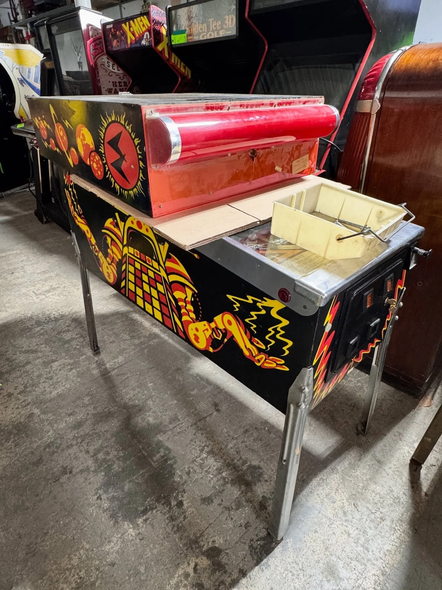 What pinballs do you see 👀 ?? Just dropped off for our December Auction!