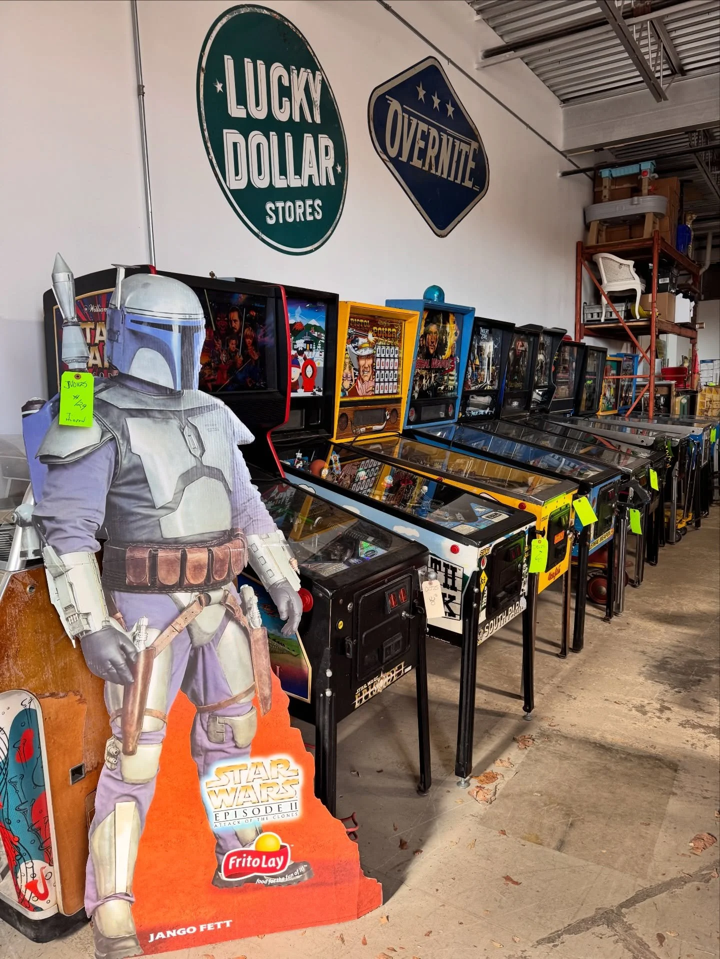 GOOOOOD MORNING! Our December Auction just got bigger - now over 500 lots 🎅🏻🎁