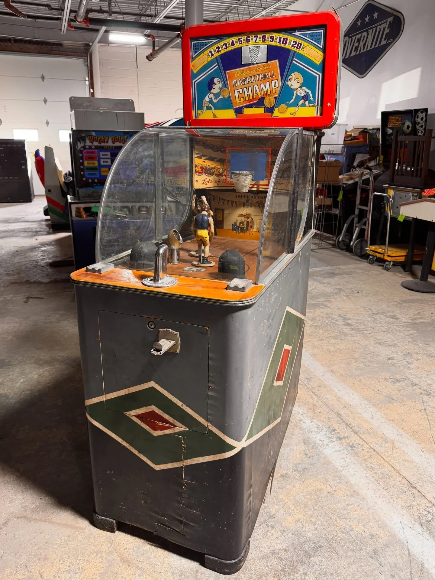 INCOMING! Our February Auction will be open for bidding next week! Join our mailing list to be notified when it goes live ✨