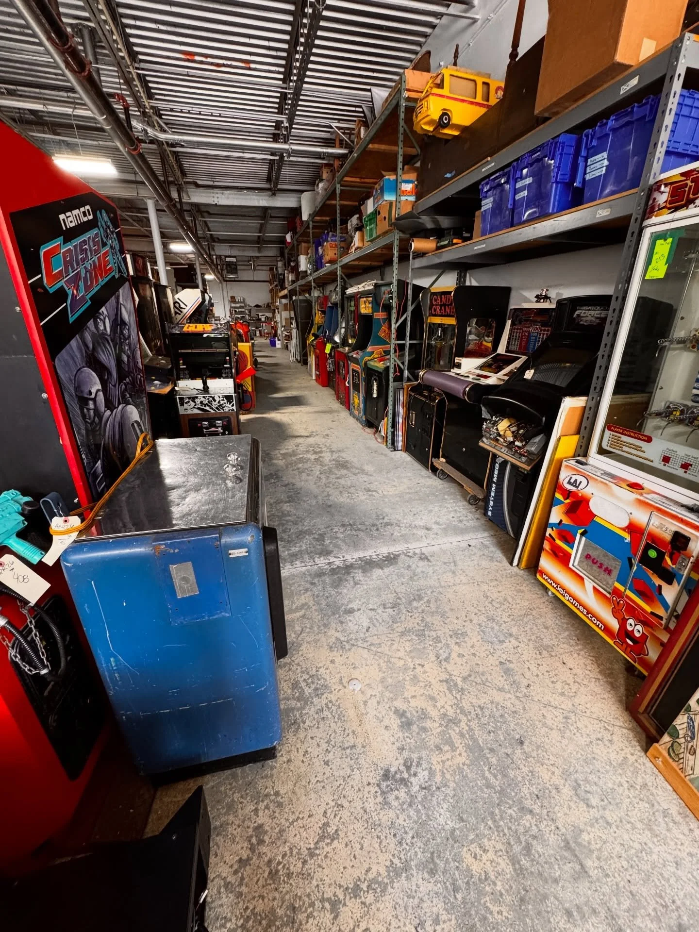 New items just added to our April Auction! Go on and check it out 👉 Jaybirdauctions.com