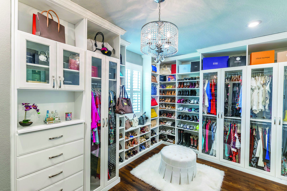 THE CURATED CLOSET