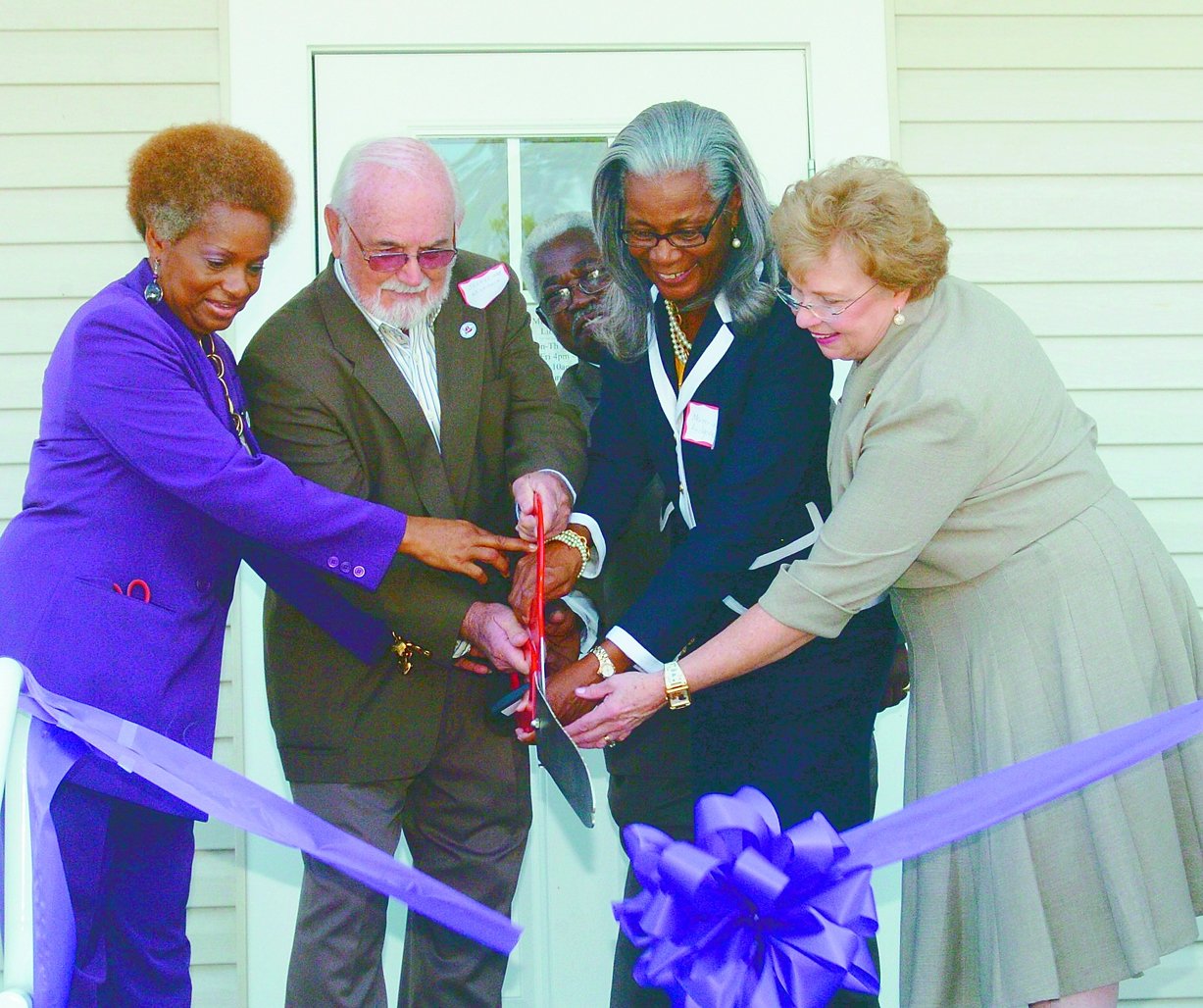 Ribbon-Cutting at Semmes Library 