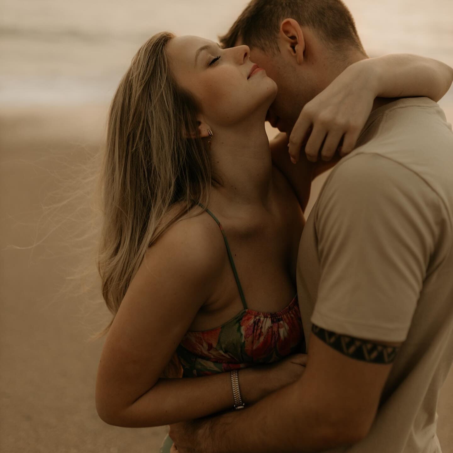 Home is with you 🤍

Capturing love is my favorite thing🐚

#melbournefloridaphotographer #melbourne #melbourneflphotographer #floridaphotographer #spacecoastliving