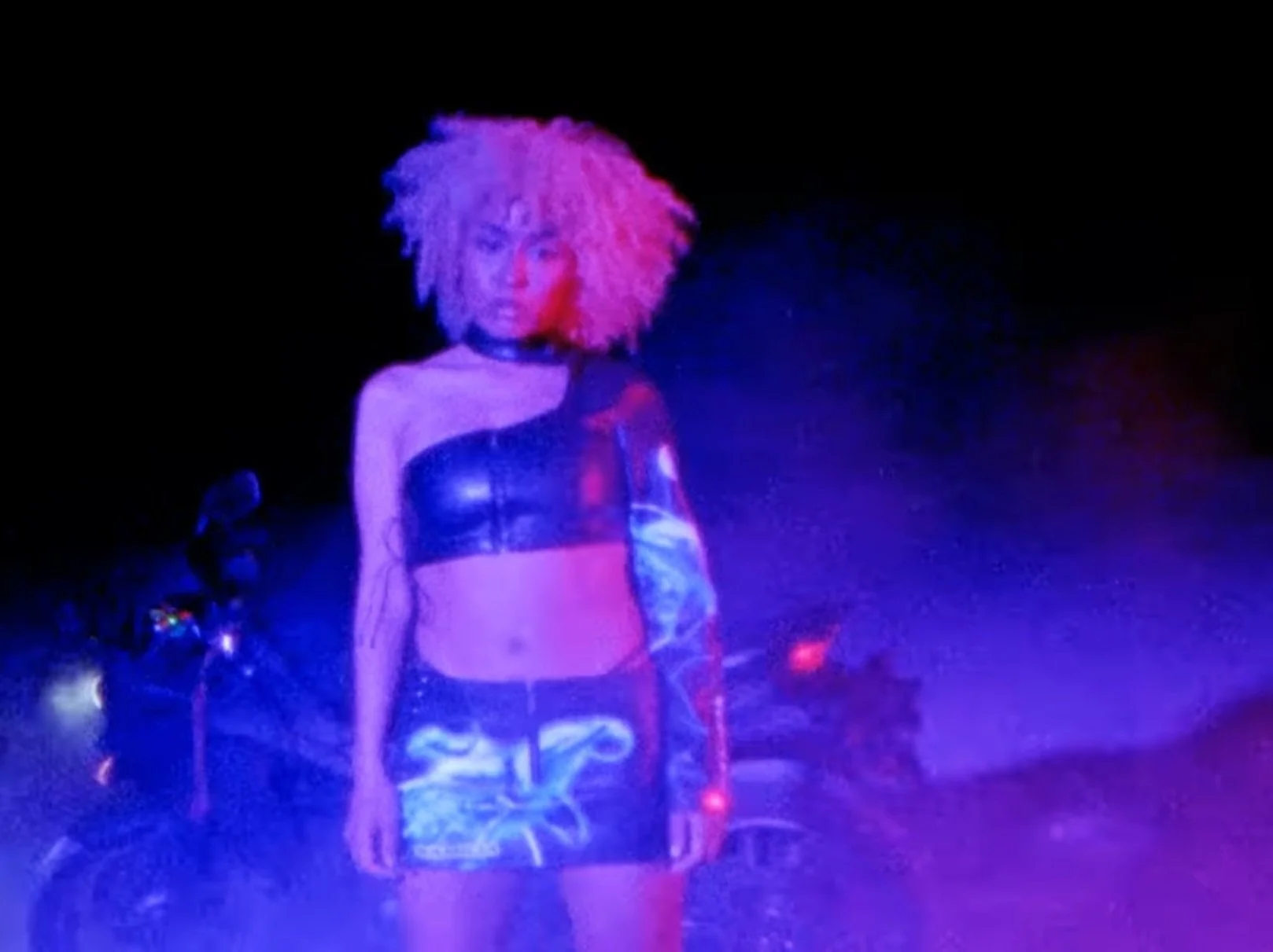 Fousheé - enjoy the silence (Director/DP)