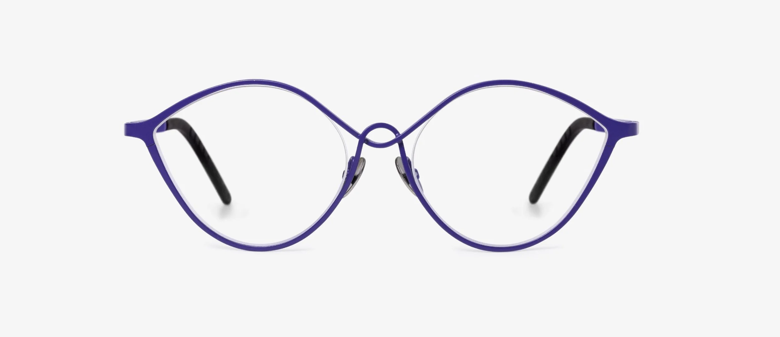 Veronika Wildgruber Lane in 80 Electric Blue