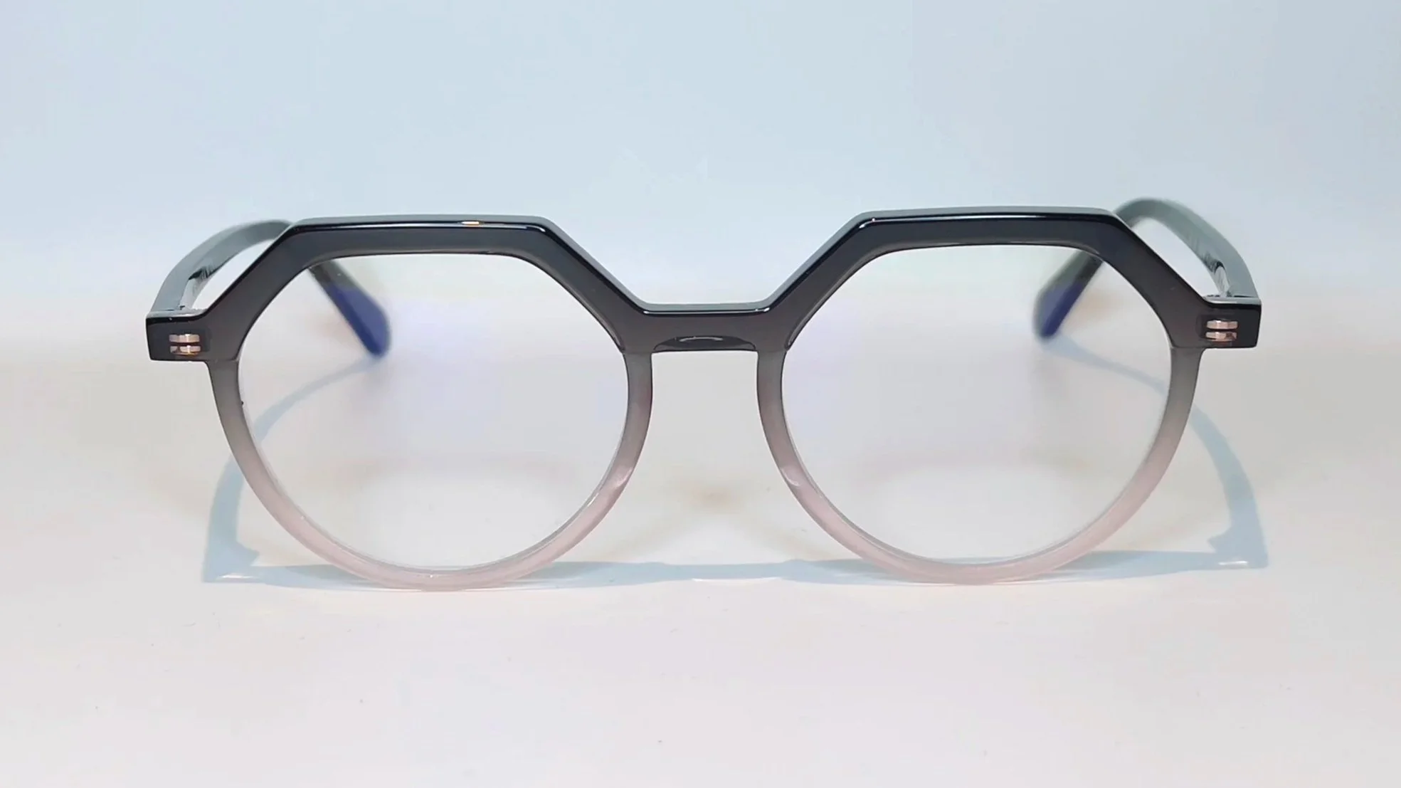 Veronika Wildgruber Monica in 167 Blackrose