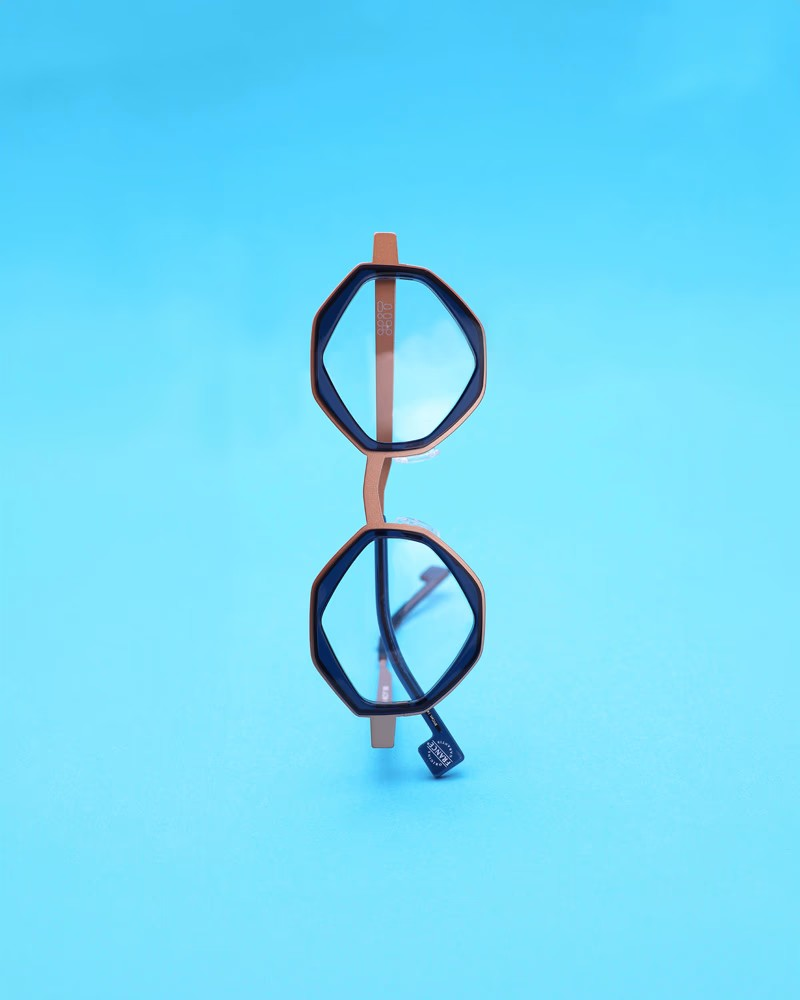 Combi C209 008 Gold Metal and Blue Translucent Acetate (3).png