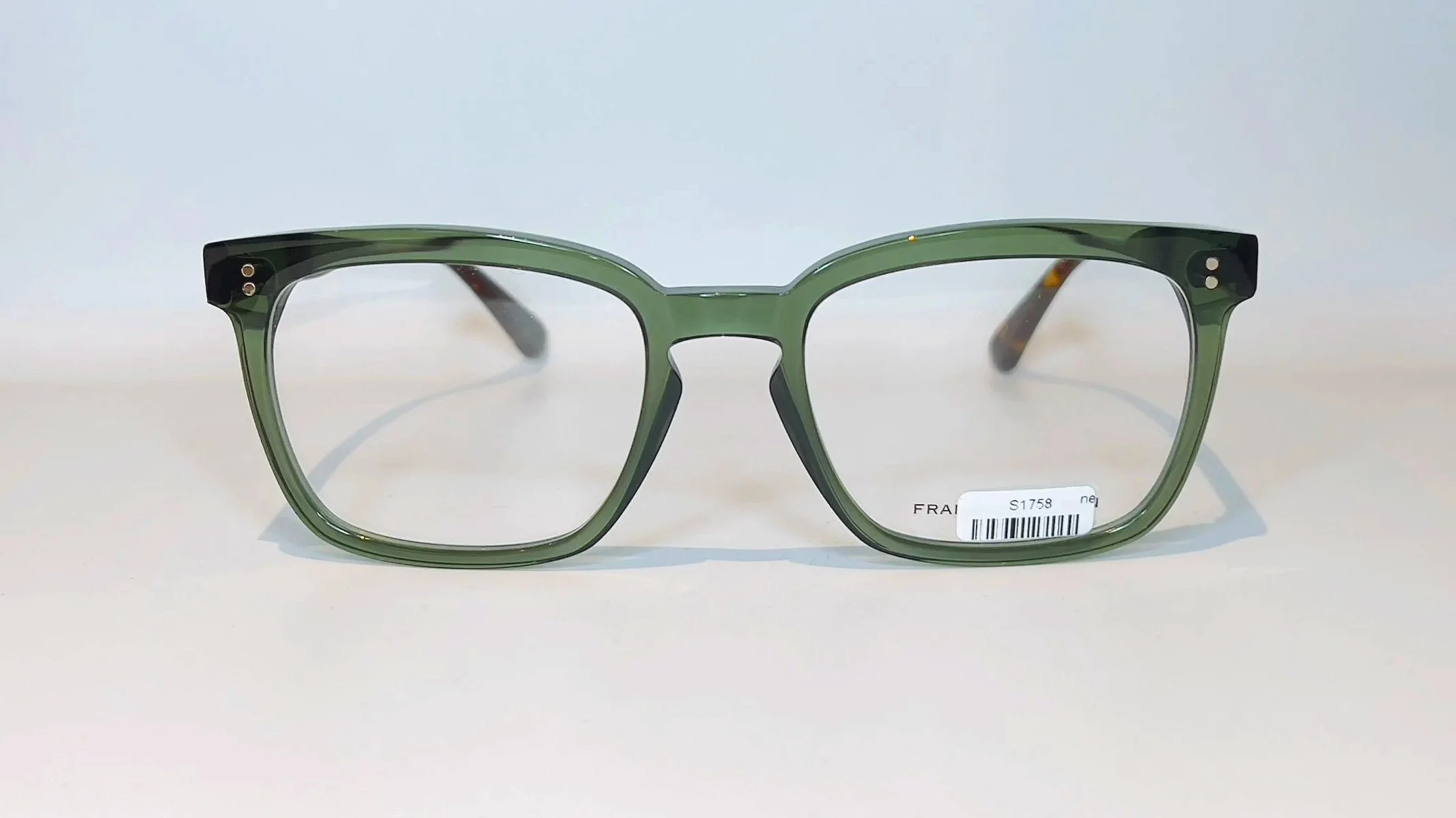 Francois Pinton Scene 04 in GZ