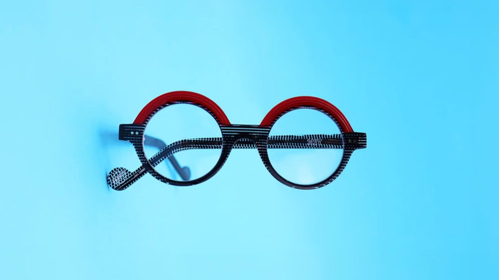 Scala+V001+100+Translucent+Black+and+Translucent+Red+Cube+Acetate++%283%29.png