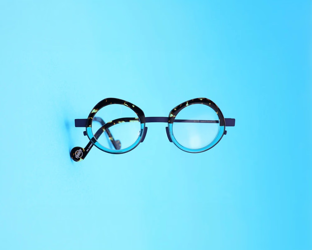 Como+C305+008+Blue+Metal+and+Tortoiseshell+and+Translucent+Blue+Acetate+%283%29.png