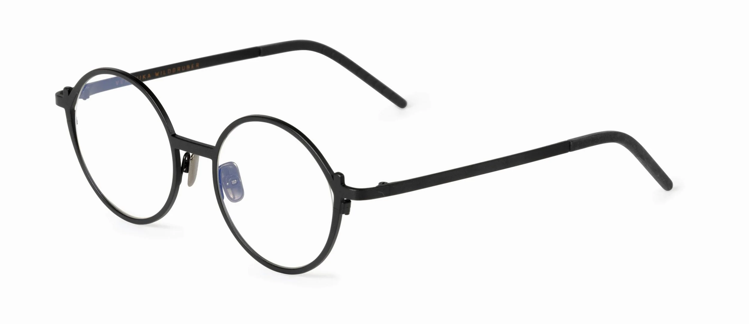 Veronika Wildgruber Luke 002 Black 2.jpg