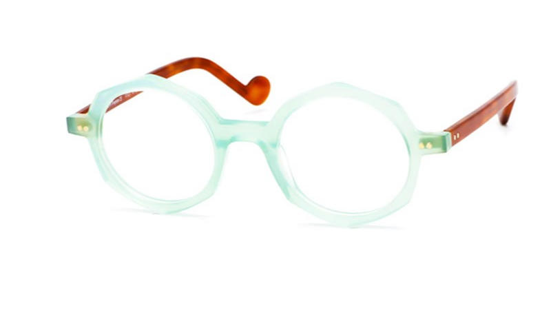Iol+V121+012+Green+and+Tortoiseshell+%281%29.png