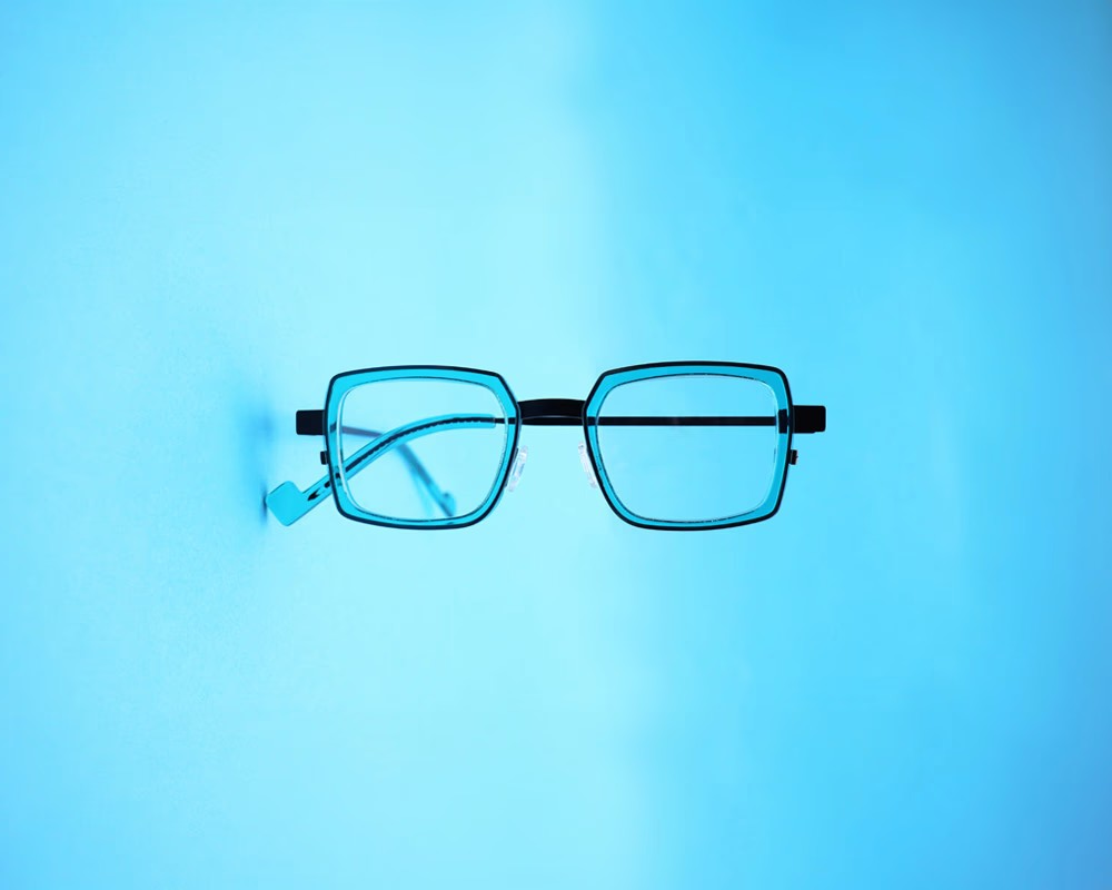 Como+C303+012+Black+Metal+and+Blue+Translucent+Acetate+%283%29.png