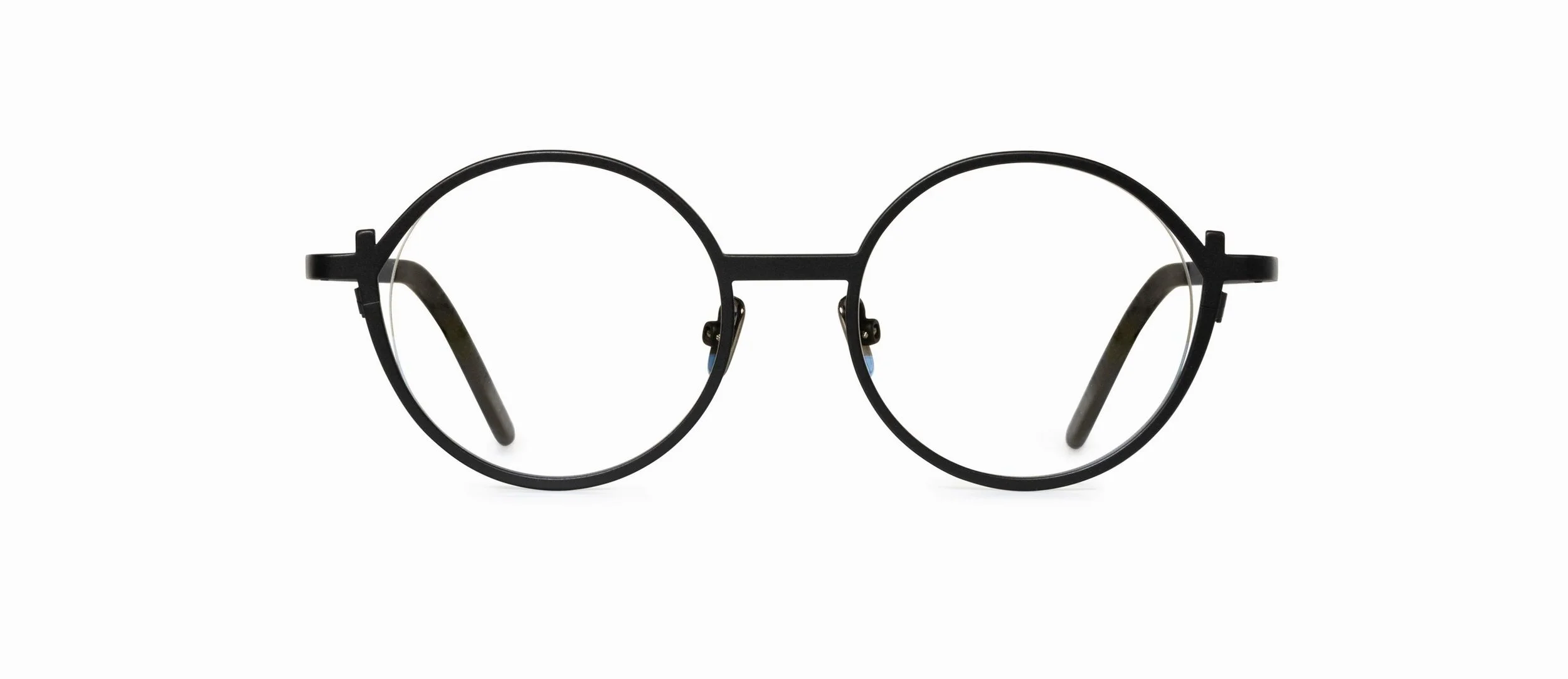 Veronika Wildgruber Luke in Black 2