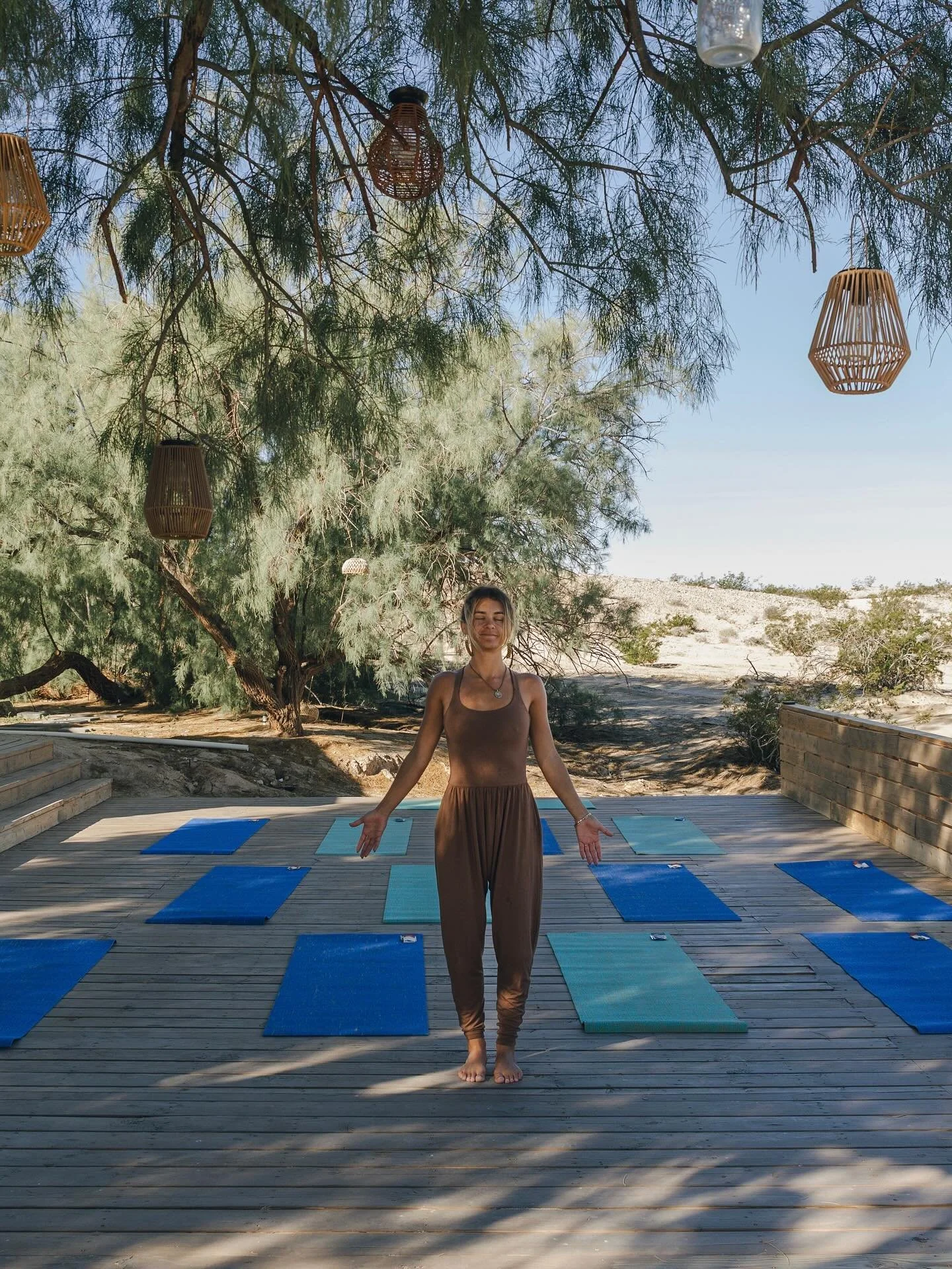 Yoga and breathwork out here felt like a desert dream 🧘&zwj;♀️🌵 

A big thanks to @imbodhi.co for the cozy outfits for our instructors and goodies for our attendees 🫶🏻