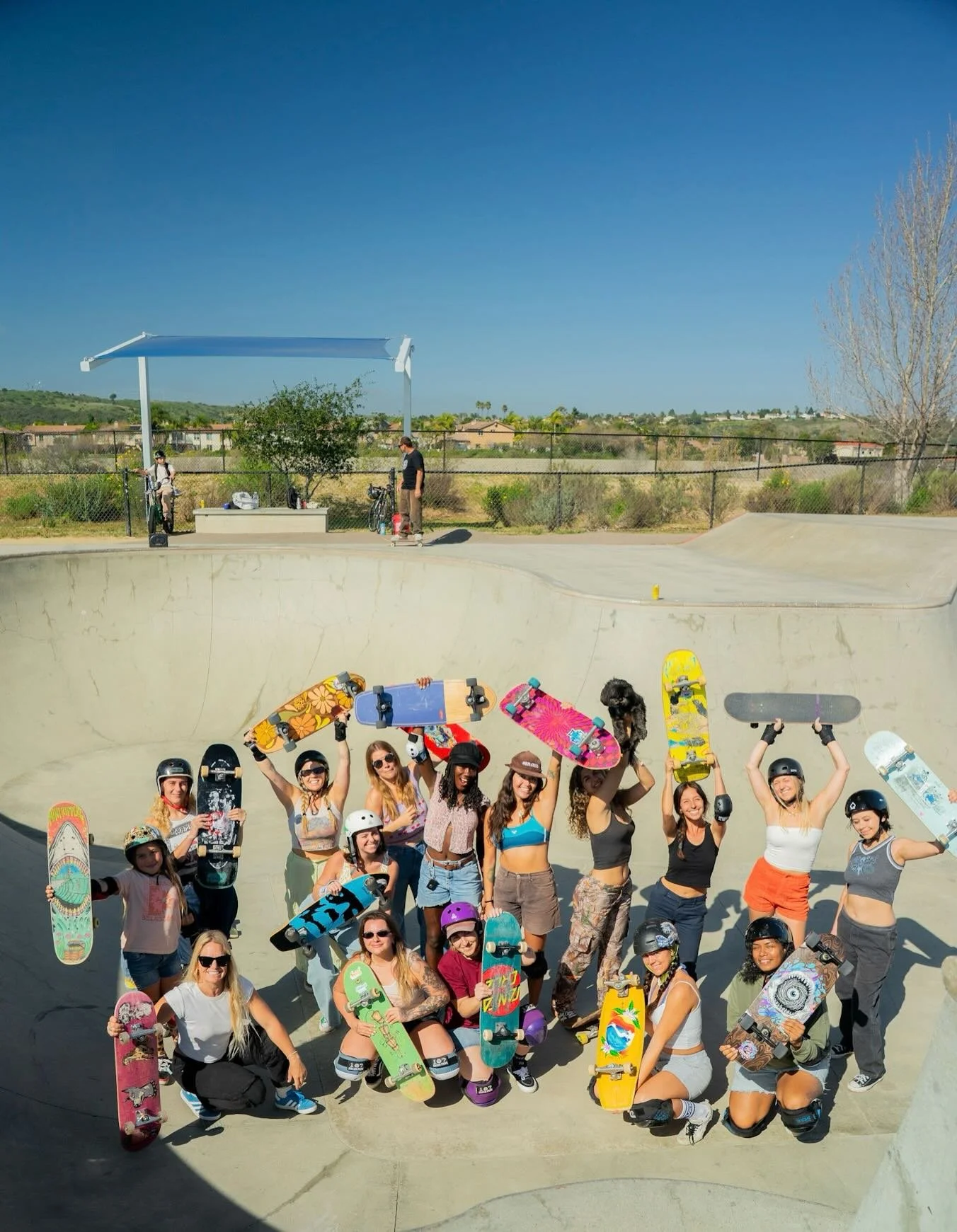 Memories from a wholesome galantine&rsquo;s day skate hosted by @rachelnwoye &amp; @alyssalysset 🫶🏻

📸: @sophs.films