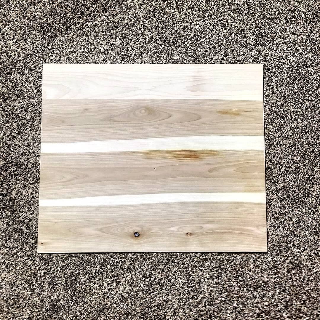 Solid maple tabletop for the end table I'm working on. Hadn't done a large panel glue up in awhile and it could have gone smoother....
.
#woodworking #woodshop #maple #wood #customfurniture