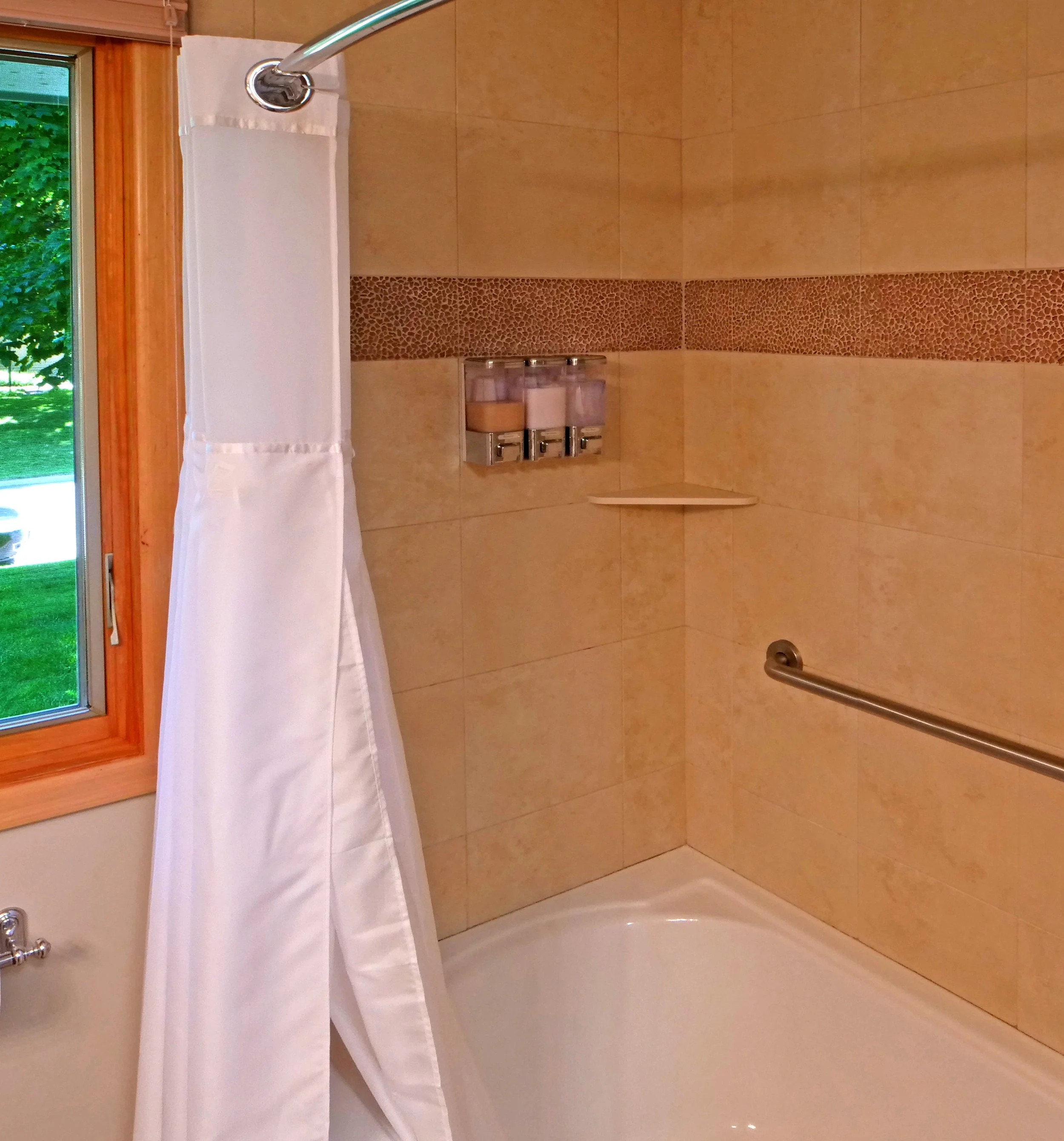 Bath 16.jpg