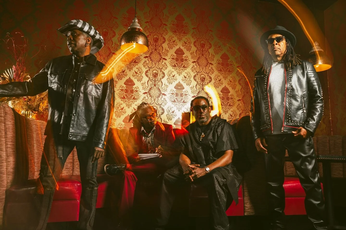 With a big photoshoot coming up I thought I drop some shots (that I never posted) of when I got asked to photograph @livingcolourofficial 
What an amazing shoot and experience that was.
Creative direction by: @devixszell 
Styling by: @leisastylediva 