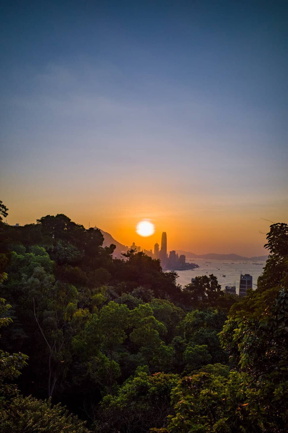 Hong Kong Sunse (compressed).jpg