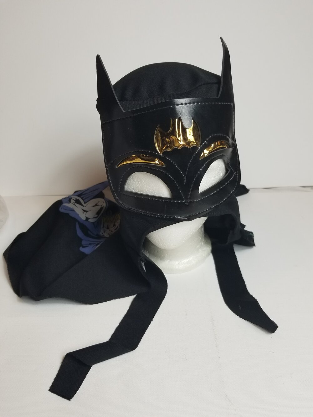 Rare batman luchador mask and cape with raised graphic — JtsHeroeShop