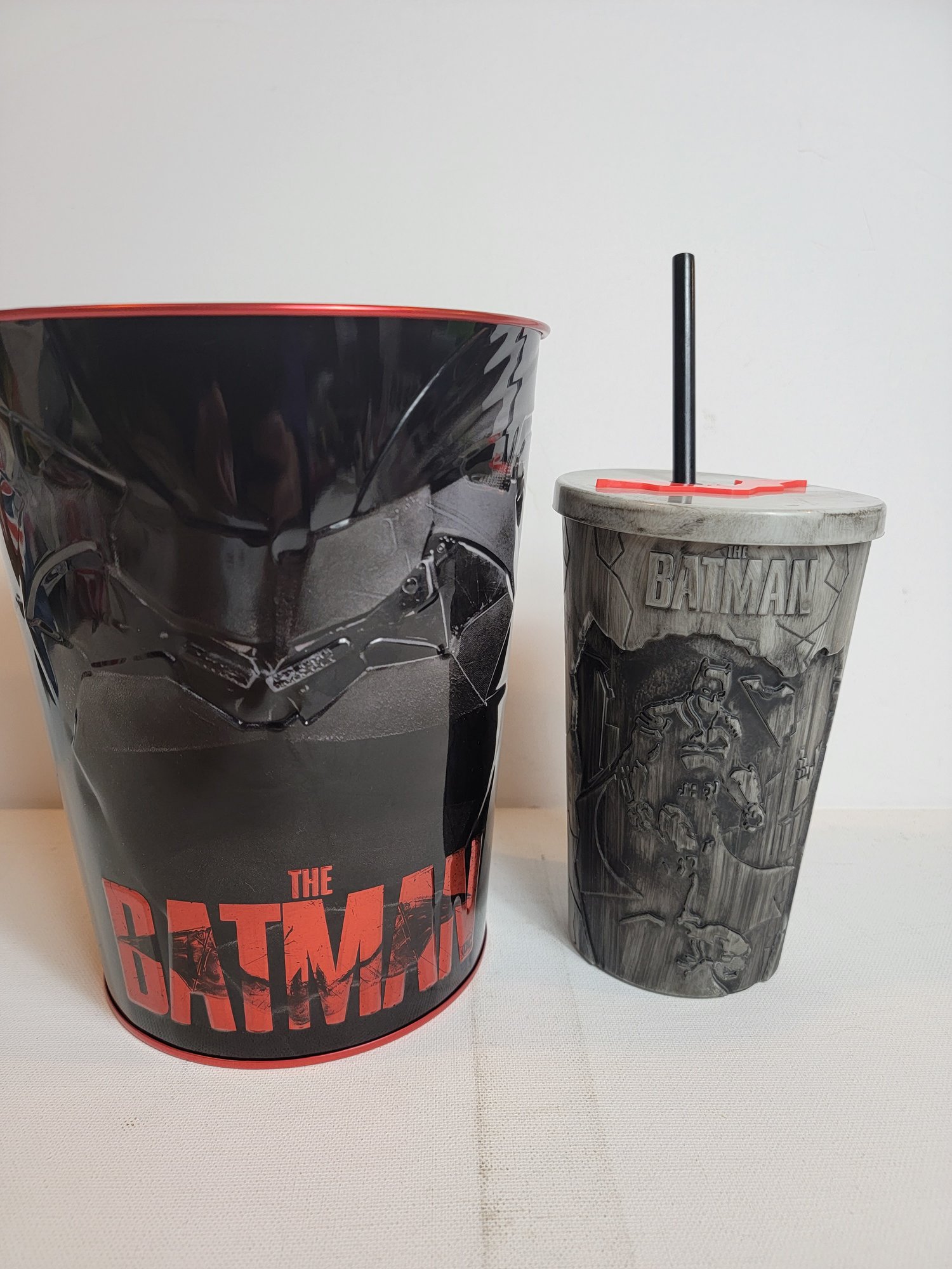 Lot Bundle of 2 new The Batman 2022 DC Comics Cinemark Exclusive Popcorn  Bucket and cup. Facebook users go to  for more pictures  — JtsHeroeShop