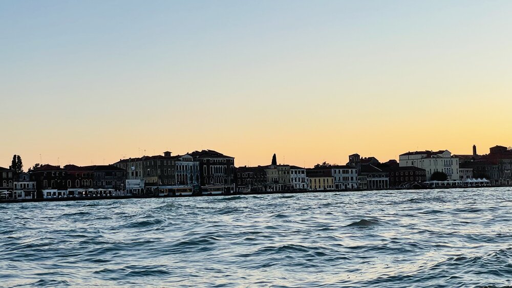 10 Venezia e la laguna dal vaporetto Stazione al Lido.jpeg