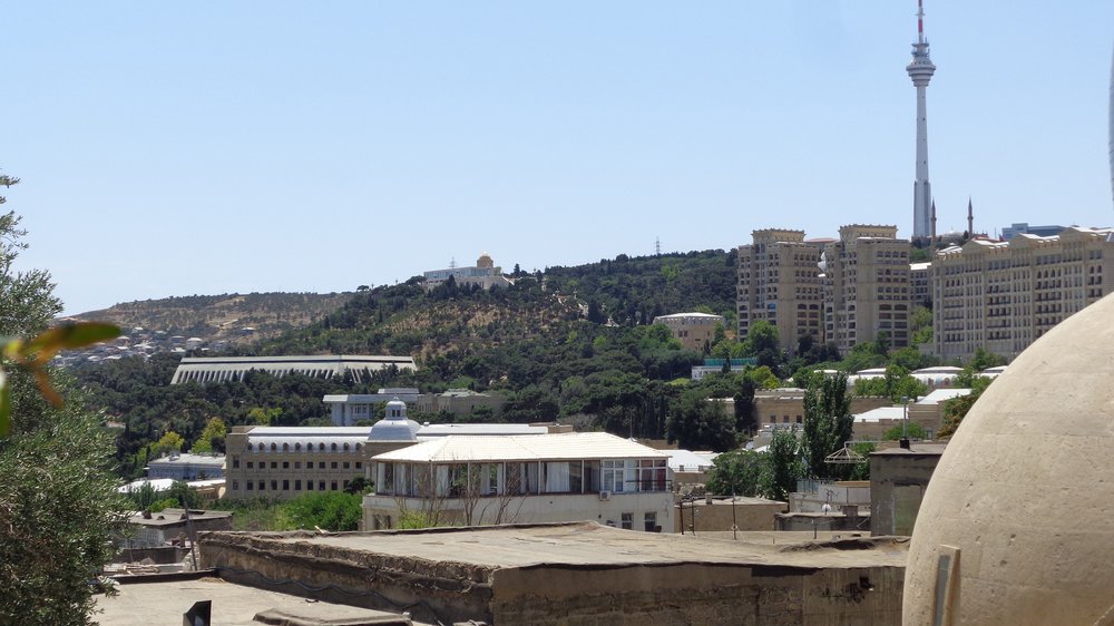 DSC00727 Baku vista dal Shirvanshahs' Palace.JPG