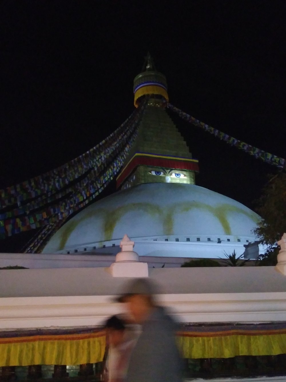 IMG_20171211_195319 The Great Boudha Stupa di notte.jpg