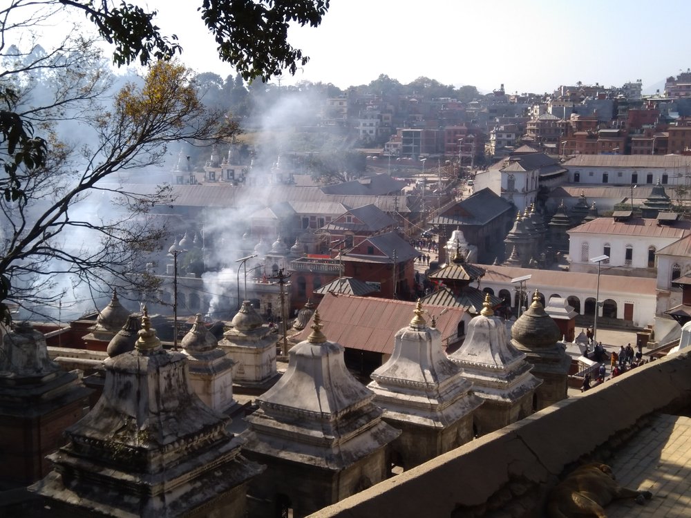 IMG_20171209_140917 Pira funeraria al Pashupatinath Temple, Kathmandu.jpg