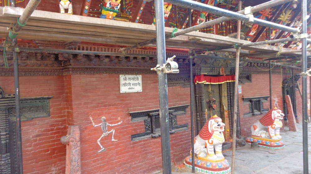 DSC01223 Hindu Temple in Kathmandu.JPG
