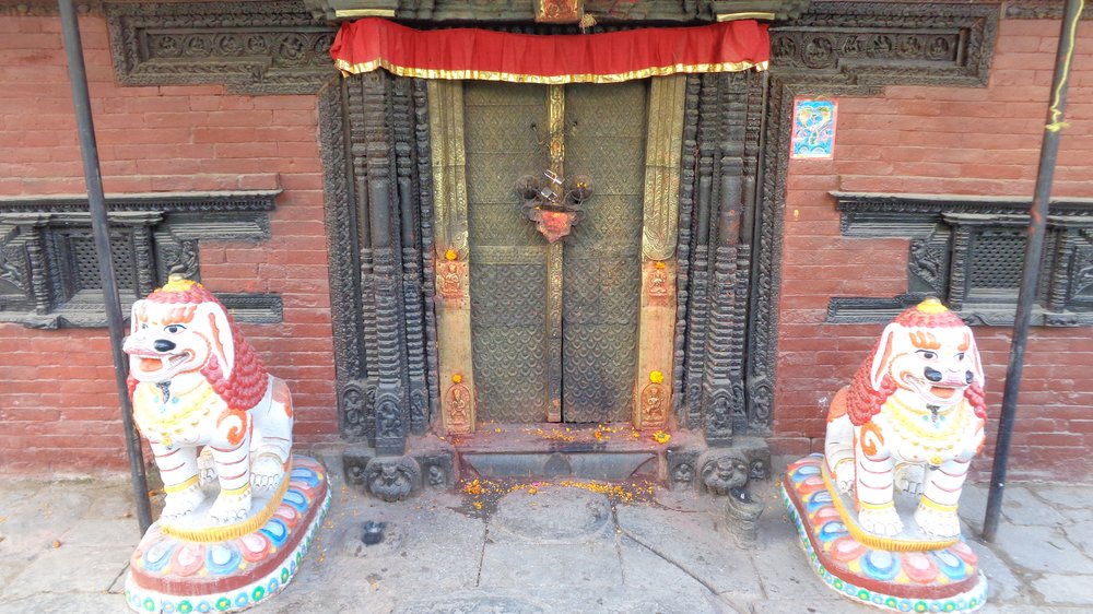 DSC01226 Hindu Temple in Kathmandu.JPG