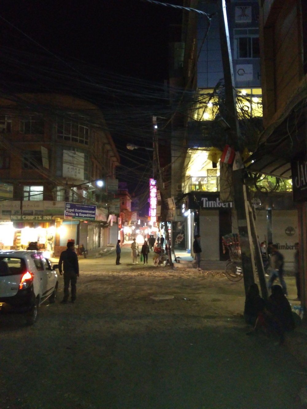 IMG_20171207_190720 Strada di Thamel in Kathmandu.jpg