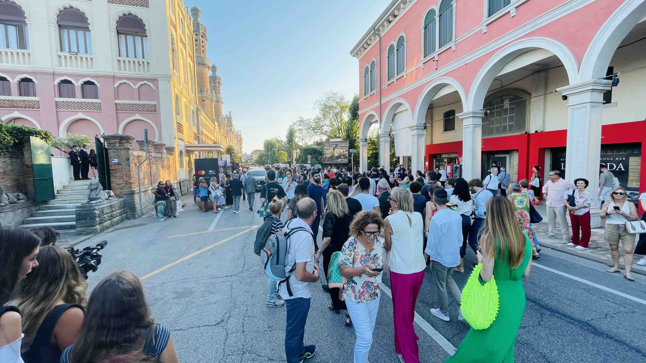 83 Gente alla 80 Mostra Internazionale d'arte cinematografica di Venezia.jpeg