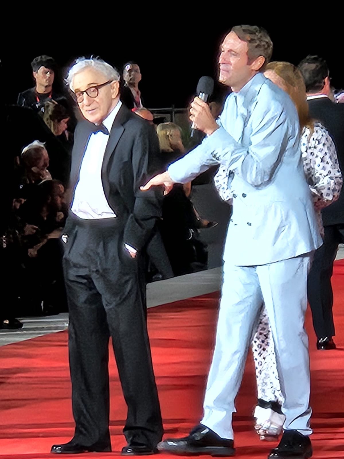 140 Woody Allen sul tappeto rosso alla prima mondiale del suo film Coup de Chance.JPG