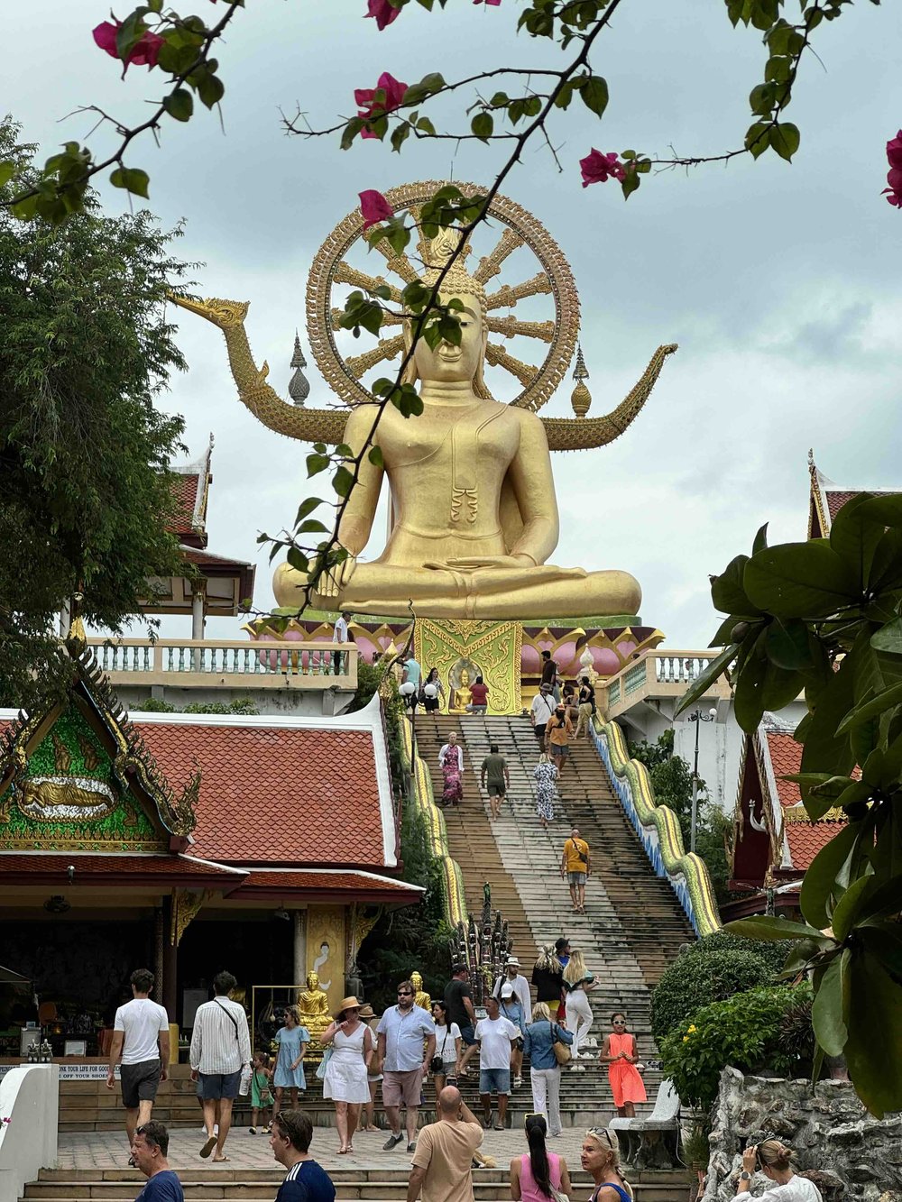 819 Wat Phra Yai.jpeg