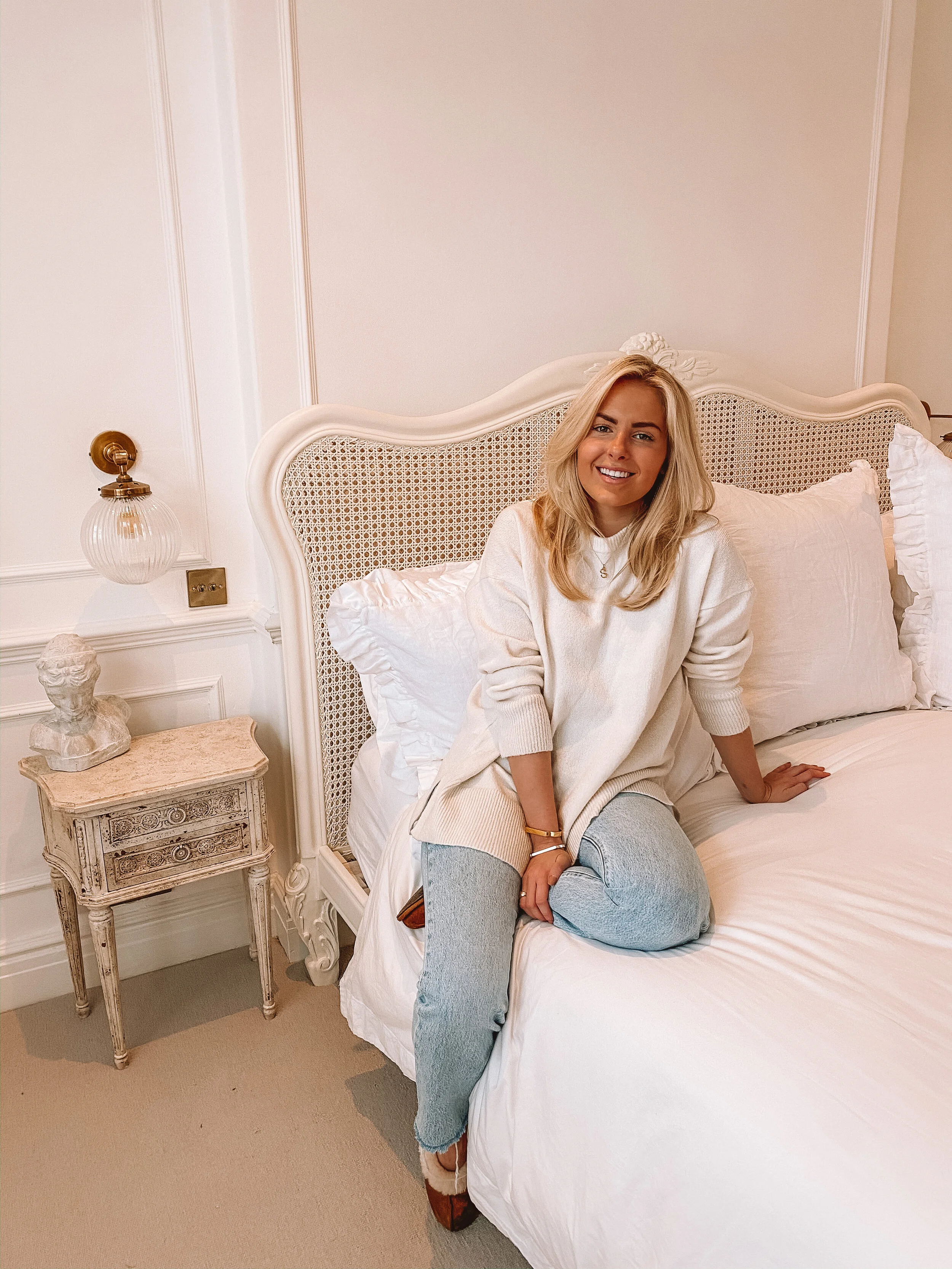 THE BEST SERIES TO WATCH RIGHT NOW