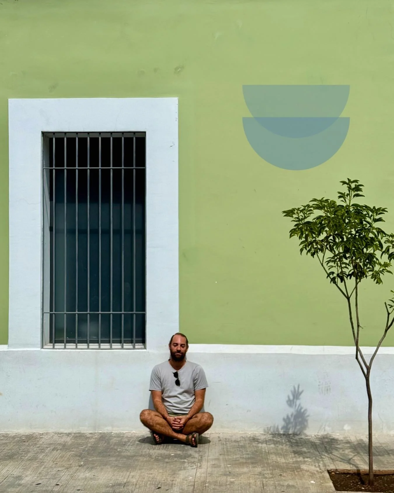 𝗟𝗲𝘁 𝗧𝗵𝗲 𝗪𝗮𝘁𝗲𝗿 𝗦𝗲𝘁𝘁𝗹𝗲⁣
⁣
&ldquo;Of course, you can&rsquo;t force your mind to be silent. That would be like trying to smooth ripples in water with a flatiron. Water becomes clear and calm only when left alone.&rdquo;⁣
-  Alan Watts⁣
⁣