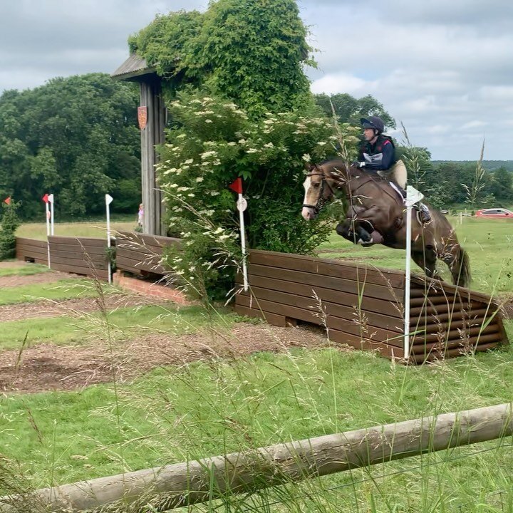 CAHER ROCKY 🥈2ND🥈 in the BE100Open at @elandlodge1 

So proud of our main man Rocky who completed his first @britisheventing since his injury at the end of 2019 with the most perfect double clear in the time and a 31.8 dressage 🌟 

He absolutely f