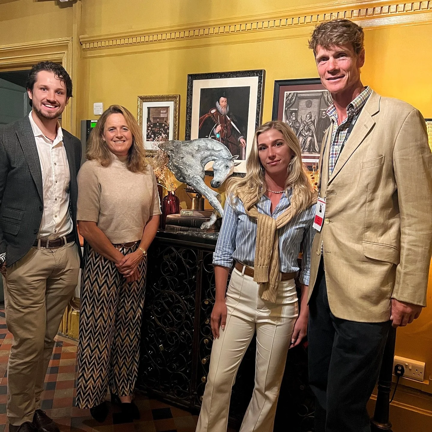 Amazing time at @burghleyhorsetrials seeing @winterburnfineart pieces in such a gorgeous setting and having the opportunity to meet two legends of the sport @pippafunnell.official and @fox.pitt.eventing 🤩

@stevewinterburn and @benwinterburnn have s