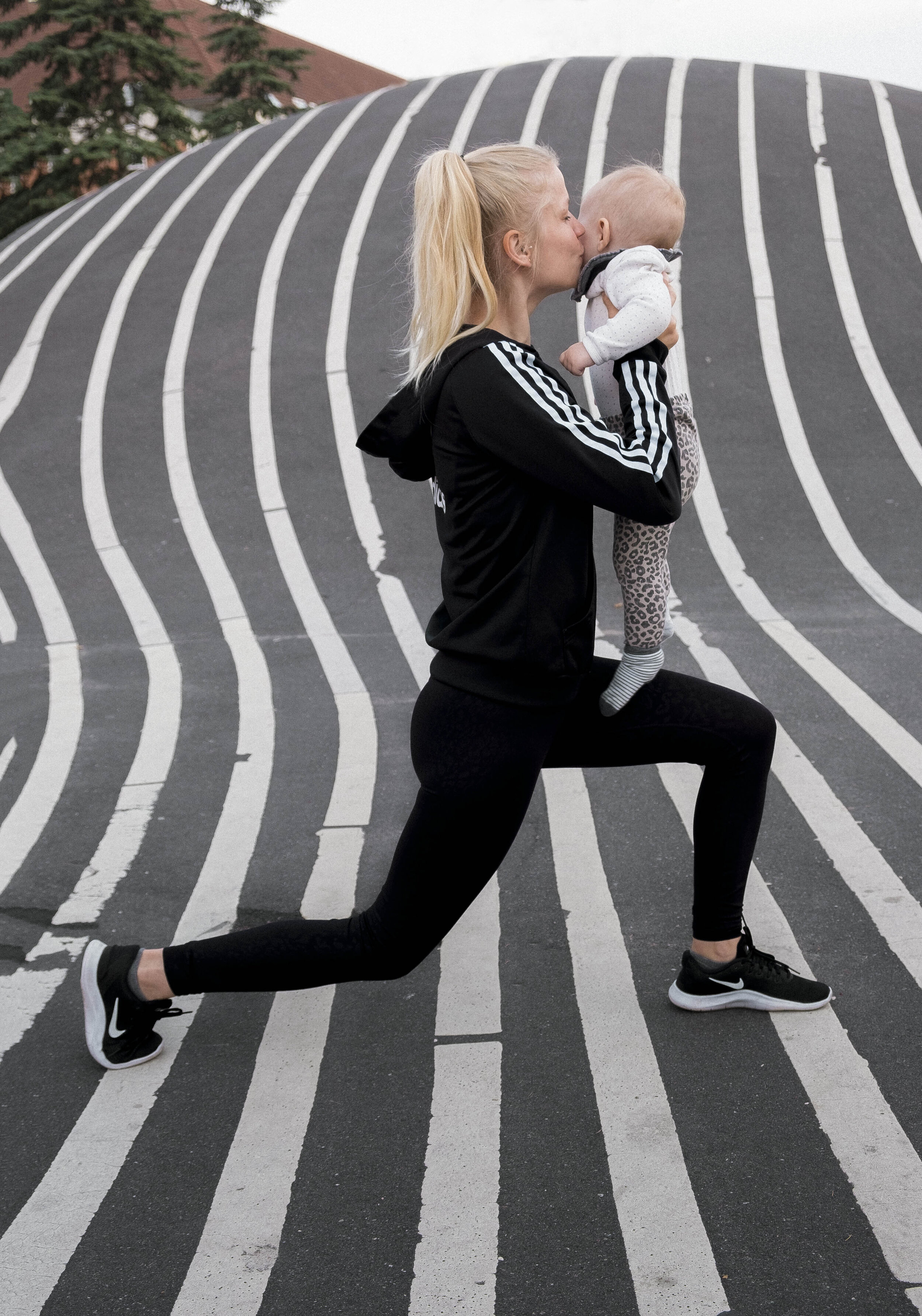 TRÆN MED LINE FYLDER 5 ÅR /// VI FEJRER MED GRATIS TRÆNING + KAGE 