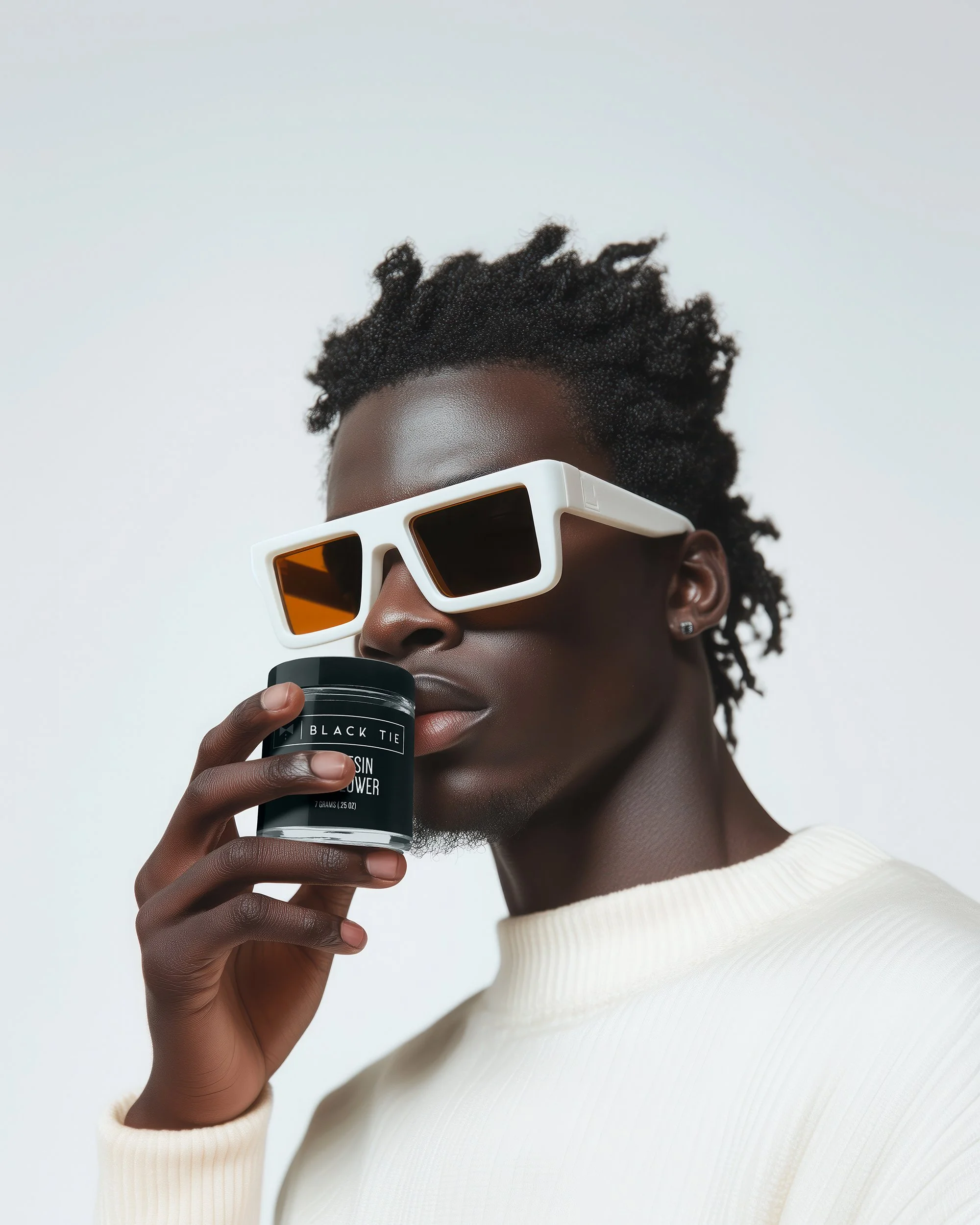 Black Tie - 7 gram jar, model, v6 copy.jpg